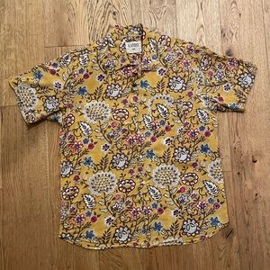 Kardo men’s print shirt. size M